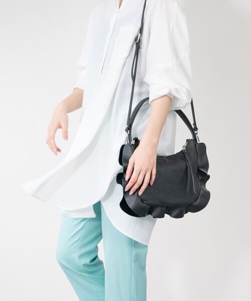 INTER-CHAUSSURES / インター ショシュール ショルダーバッグ | 【RIPANI】サイドフリルホーボーバッグ・ミディ | 詳細13