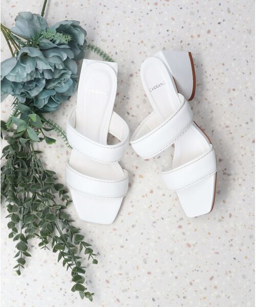 INTER-CHAUSSURES / インター ショシュール サンダル | 【CARRANO】ダブルストラップスクエアトゥサンダル（ホワイト）