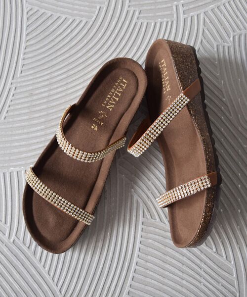 INTER-CHAUSSURES / インター ショシュール サンダル | 【ITALIAN SHOEMAKERS】ダブルラインストーンクッションインソールサンダル（ブラウン）