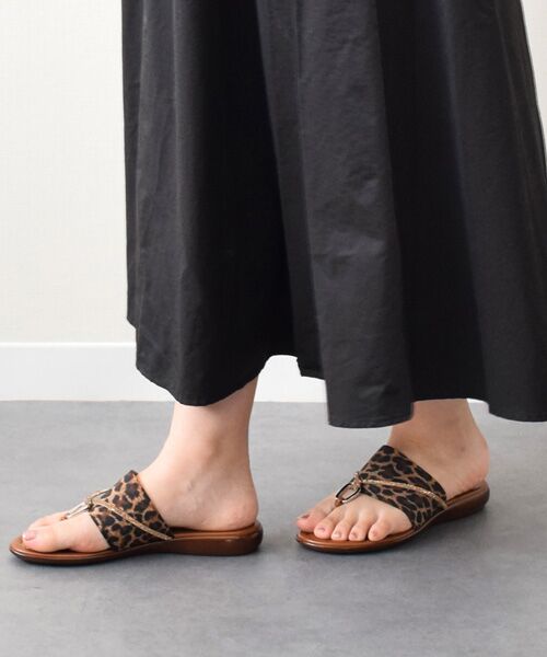 INTER-CHAUSSURES / インター ショシュール サンダル | 【ITALIAN SHOEMAKERS】ラインストーンストラップトングサンダル（ブラウンコンビ）