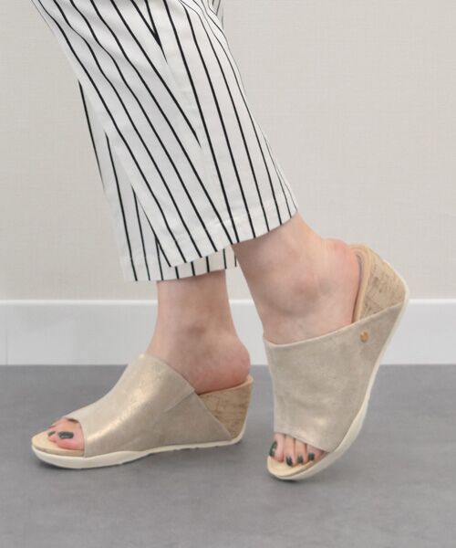 INTER-CHAUSSURES / インター ショシュール サンダル | 【bussola】ウェッジヒールミュールサンダル（ゴールド）