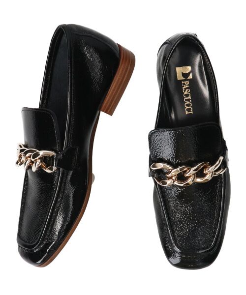 INTER-CHAUSSURES / インター ショシュール フラットシューズ | 【PASCUCCI】スクエアトウチェーンローファー（ブラックエナメル）