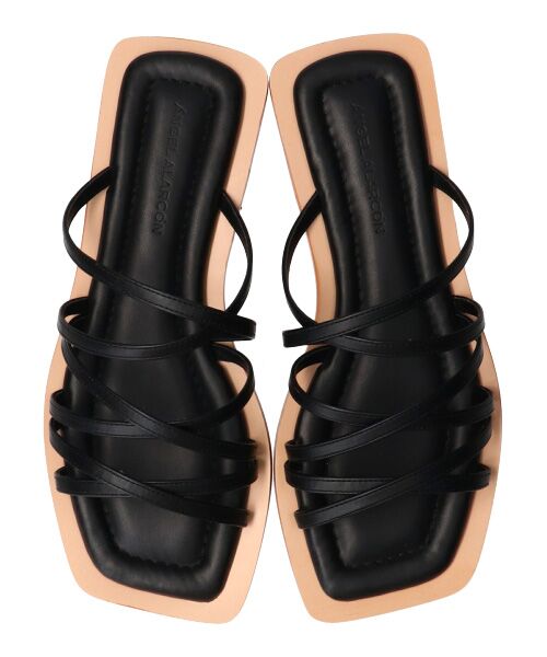 INTER-CHAUSSURES / インター ショシュール サンダル | 【ANGEL ALARCON】スクエアトウストラップフラットサンダル（ブラック）