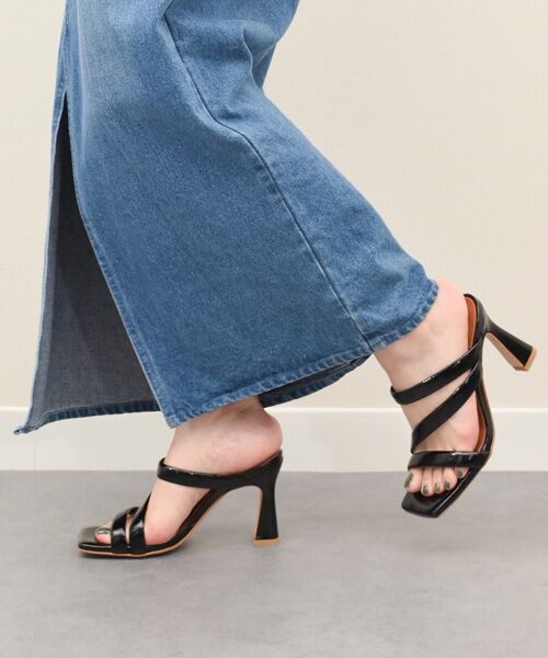 INTER-CHAUSSURES / インター ショシュール サンダル | 【ANGEL ALARCON】スクエアトウハイヒールサンダル（ブラックエナメル）
