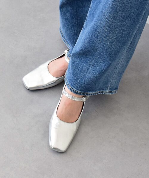 INTER-CHAUSSURES / インター ショシュール フラットシューズ | 【VAGABOND】スクエアトウストラップパンプス（シルバー）