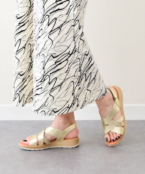 INTER-CHAUSSURES / インター ショシュール サンダル | 【MARILA】厚底メタリックレザーサンダル（ゴールド）
