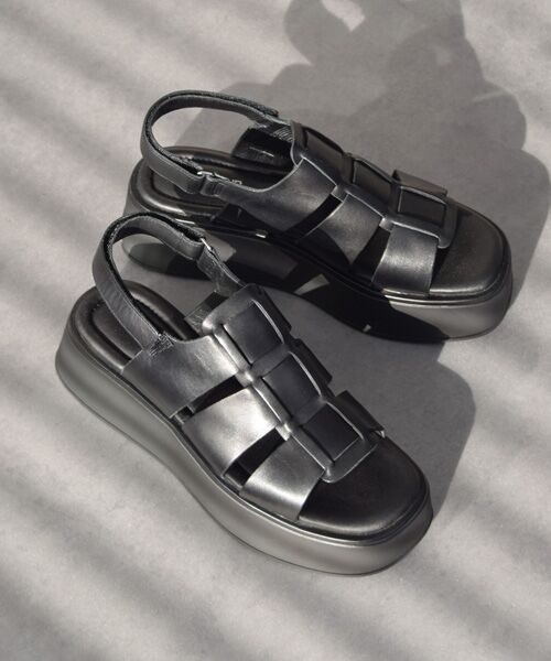 INTER-CHAUSSURES / インター ショシュール サンダル | 【VAGABOND】厚底グルカテイストサンダル（ブラック）