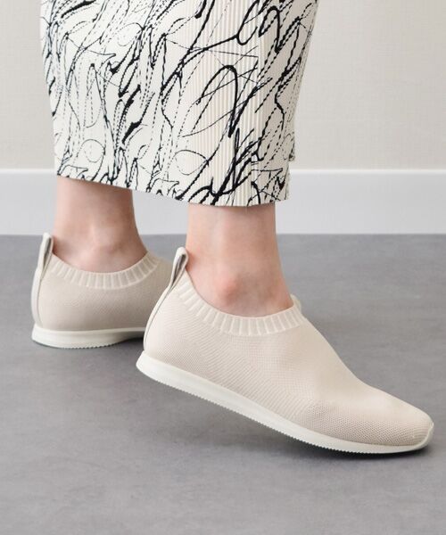 INTER-CHAUSSURES / インター ショシュール スニーカー | 【VAGABOND】ベーシックニットスニーカー（オフホワイト）