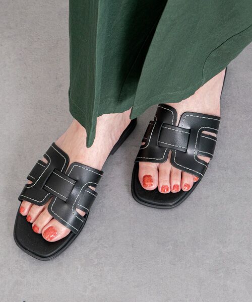 INTER-CHAUSSURES / インター ショシュール サンダル | 【Oh my Sandals】ステッチフラットミュールサンダル（ブラック）