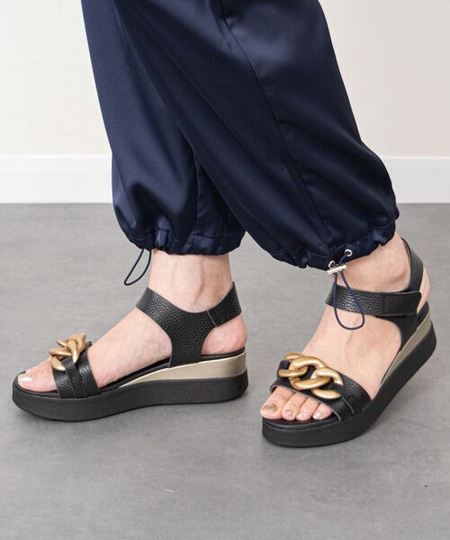 INTER-CHAUSSURES / インター ショシュール サンダル | 【Oh my Sandals】メタルオーナメント厚底サンダル（ブラック）