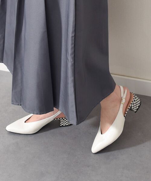 INTER-CHAUSSURES / インター ショシュール パンプス | 【INTER-CHAUSSURES】ポインテッドトウVカットバックバンド（ホワイトコンビ）