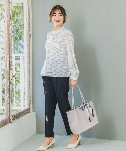 ITS'DEMO / イッツデモ シャツ・ブラウス | 【通勤／手洗い可】幾何柄ボウタイブラウス | 詳細2