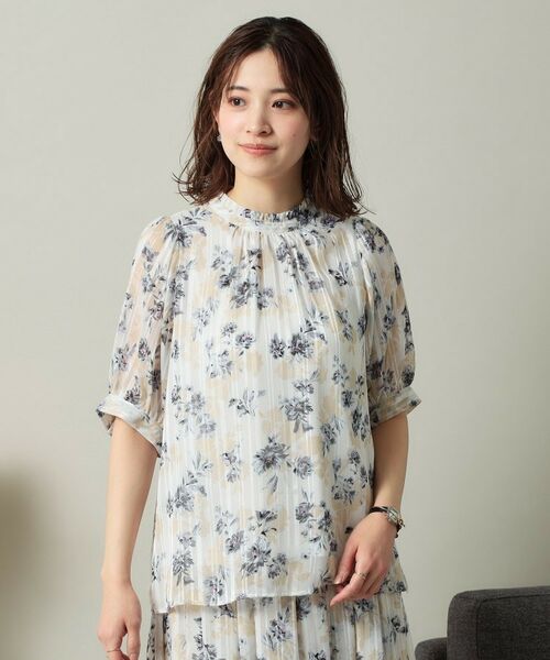 ITS'DEMO / イッツデモ シャツ・ブラウス | 【手洗い可／M・Lサイズ展開】ラメストライプ花柄5分袖ブラウス | 詳細17