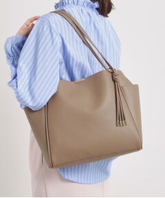 ITS'DEMO / イッツデモ トートバッグ | 【通勤】タッセル付き変形A4トート