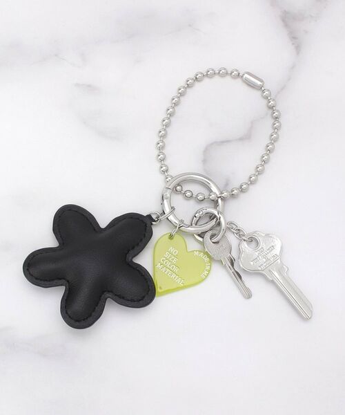 ITS'DEMO / イッツデモ キーホルダー・ストラップ | レザー調フラワーモチーフチャーム | 詳細1