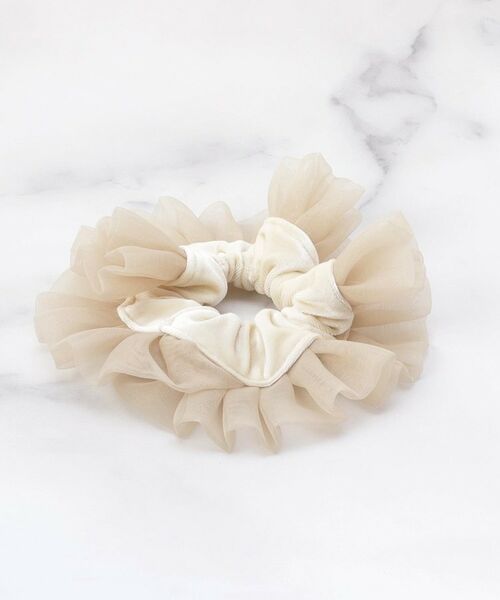 ITS'DEMO / イッツデモ ヘアアクセサリー | オーガンジーフリルシュシュ（ベージュ(052)）