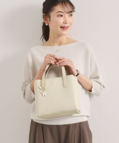 ITS'DEMO / イッツデモ トートバッグ | フラワーチャーム付2WAYトート | 詳細1