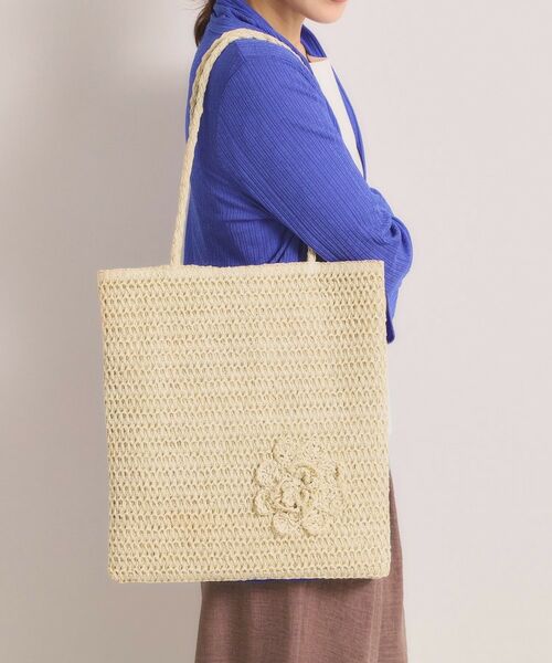 ITS'DEMO / イッツデモ トートバッグ | 雑材コサージュフラットトート（ライトベージュ(051)）