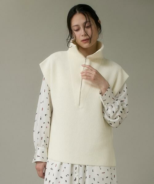 I.T.'S. international/イッツインターナショナル ハーフジップニットジレ オフホワイト1 00 I.T.'S. international/イッツインターナショナル ハーフジップニットジレ オフホワイト1 00