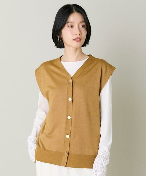 I.T.'S. international / イッツインターナショナル ベスト | Vネックニットジレ｜つやめくシアー感、1枚で映える上品Vネックジレ | 詳細2