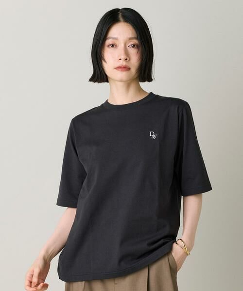 I.T.'S. international / イッツインターナショナル Tシャツ | DAY刺繍Tシャツ｜腕周りを隠して綺麗に魅せる大人のロゴT（スミクロ5）