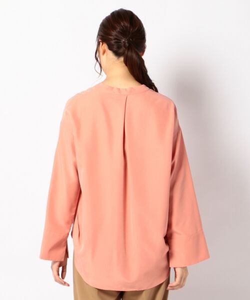 セール マガジン掲載 ドレープピーチサテンボタンレス ブラウス 検索番号q35 シャツ ブラウス 自由区 ジユウク ファッション通販 タカシマヤファッションスクエア