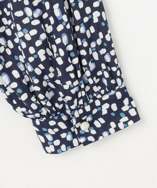 自由区 / ジユウク シャツ・ブラウス | 【カタログ掲載・セットアップ対応・洗える】ジオメトリックフラワードットプリント ブラウス | 詳細16