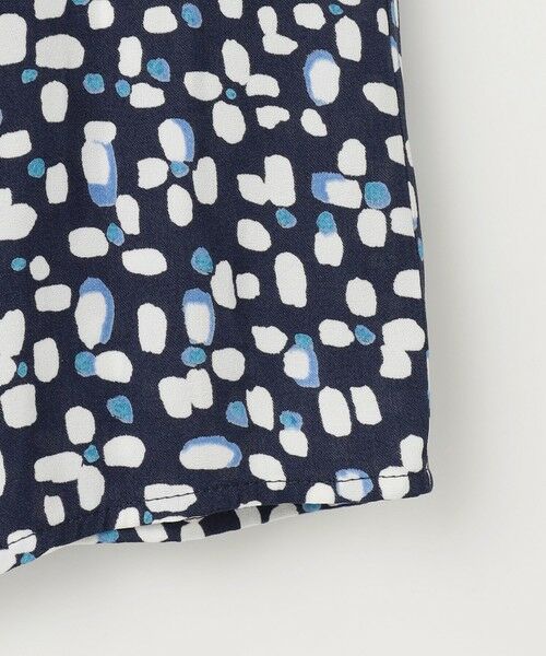 自由区 / ジユウク シャツ・ブラウス | 【カタログ掲載・セットアップ対応・洗える】ジオメトリックフラワードットプリント ブラウス | 詳細17