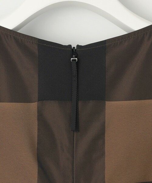 自由区 / ジユウク ロング・マキシ丈ワンピース | 【洗える】ブロンズチェックジャガード ワンピース | 詳細5