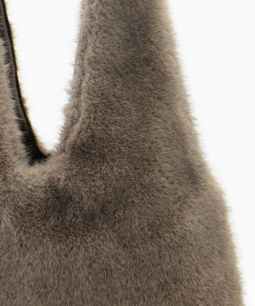 自由区 / ジユウク トートバッグ | 【SHIHOさん着用】イージーファー バッグ | 詳細8