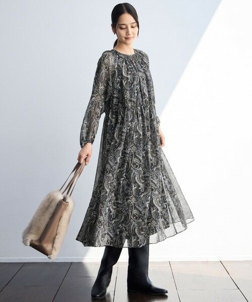 自由区 / ジユウク ロング・マキシ丈ワンピース | 【SHIHOさん着用】ペイズリープリント ワンピース | 詳細15