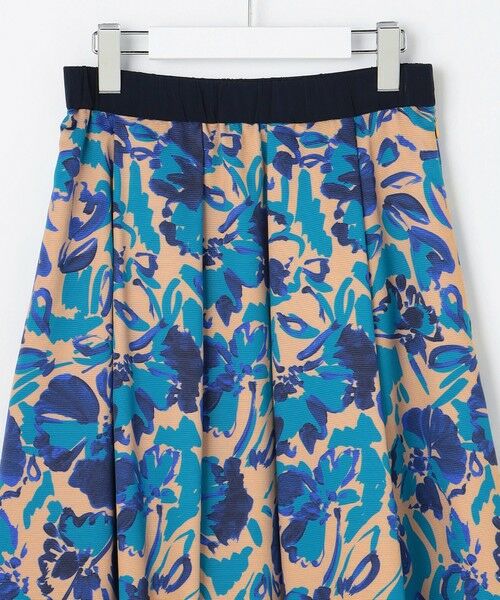 自由区 / ジユウク ミニ・ひざ丈スカート | 【SHIHOさん着用】アートタッチフラワープリント スカート | 詳細4