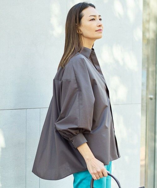 自由区 / ジユウク シャツ・ブラウス | 【カタログ掲載】フォルム シャツ（チャコール）