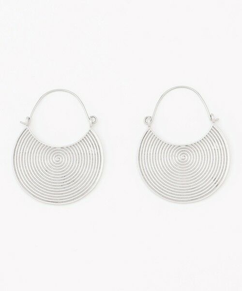 自由区 / ジユウク ネックレス・ペンダント・チョーカー | 【SHIHOさん着用・大ぶり】スワール ピアス（マットシルバー）
