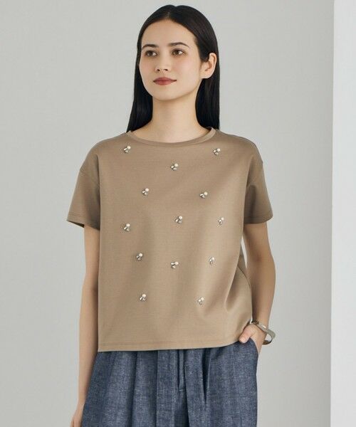 自由区 / ジユウク カットソー | ビジュー Tシャツ（ブラウン）