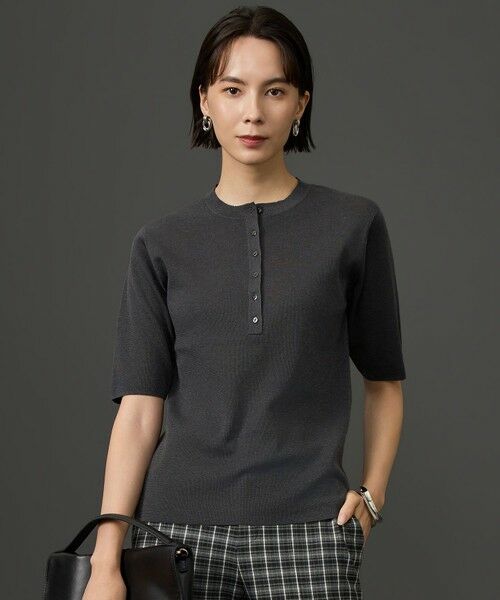自由区 / ジユウク ニット・セーター | 【SHIHOさん着用・トレンド感抜群】シアーシルクブレンドヘンリーネック ニット（チャコール）