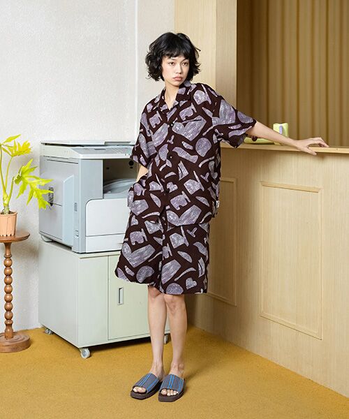 JNBY / ジェーエヌビーワイ ルームウェア | HOME Genderless Loose-fit Linen Pajama Shirt / ジオメトリックリネンパジャマシャツ | 詳細1