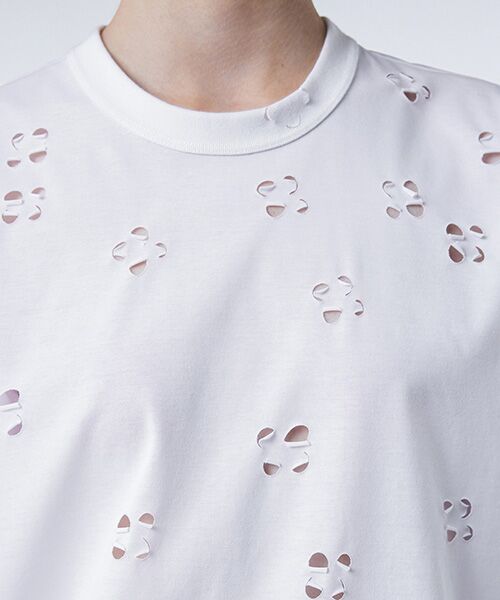 JNBY / ジェーエヌビーワイ Tシャツ | Laser-cut Floral Hollow T-Shirt / レースカットフローラルTシャツ | 詳細3