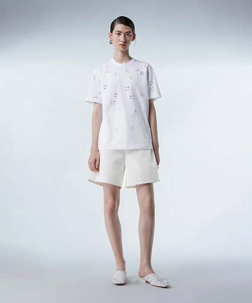 JNBY / ジェーエヌビーワイ Tシャツ | Laser-cut Floral Hollow T-Shirt / レースカットフローラルTシャツ | 詳細4