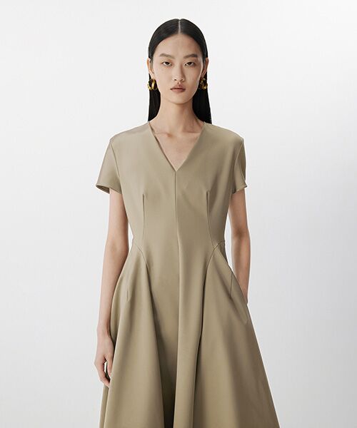 JNBY / ジェーエヌビーワイ ロング・マキシ丈ワンピース | Sculpted Grace V-Neck Dress / Vネックドレス | 詳細13