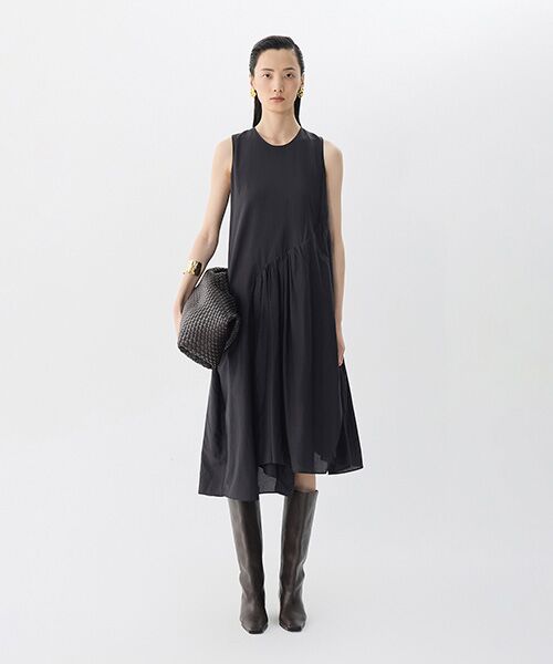 セール】 Shimmer Pleated Dress （ロング・マキシ丈ワンピース