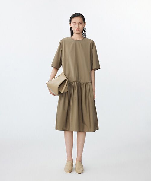 JNBY / ジェーエヌビーワイ ロング・マキシ丈ワンピース | Gathered Ease Dress / ギャザードレス | 詳細1