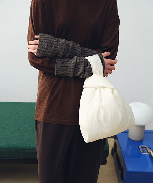 JNBY / ジェーエヌビーワイ ハンドバッグ | Lightweight Padded Nylon Bag | 詳細2