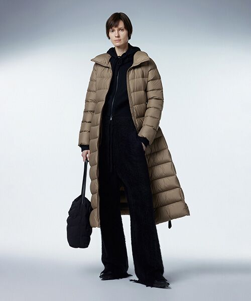 JNBY / ジェーエヌビーワイ ダウンジャケット・ベスト | Mermaid Silhouette Long Down Coat（FRENCH BEIGE）