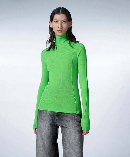 JNBY / ジェーエヌビーワイ ニット・セーター | Ribbed Slim-fit High-neck Sweater / ハイネックセーター（GREEN）