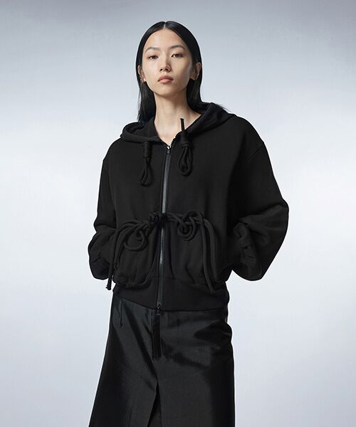 JNBY / ジェーエヌビーワイ パーカー | Unique Corded Zip-up Hoodie / ジップアップフーディ パーカー（BLACK）