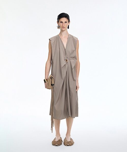 JNBY / ジェーエヌビーワイ ロング・マキシ丈ワンピース | Asymmetric Volume Dress（BEIGE）