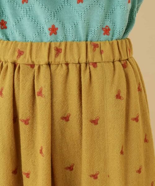 マトリョーシカ刺繍スカート