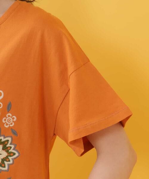 Jocomomola / ホコモモラ カットソー | Chiringuito フラワー刺繍Tシャツ | 詳細4