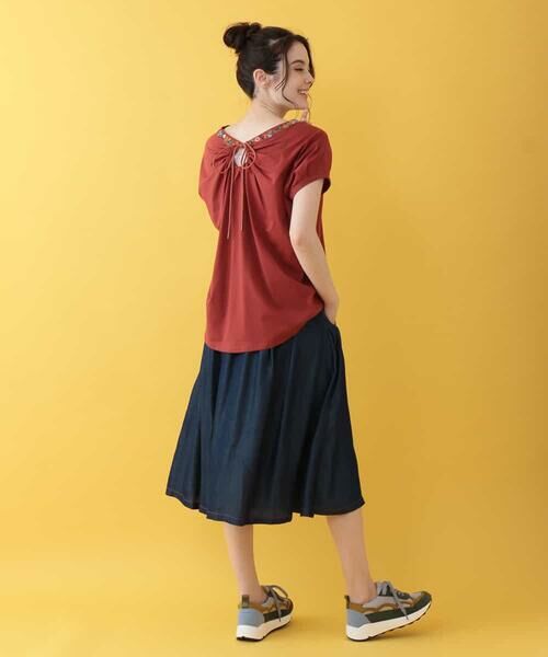 Jocomomola / ホコモモラ カットソー | Reflejo スクエアネック刺繍カットソー | 詳細10